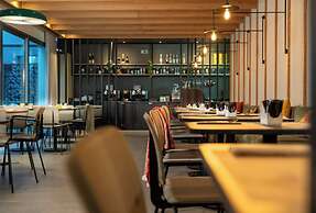 Hotel Acta the Clover