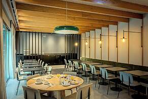 Hotel Acta the Clover