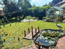 Charming 4-bed Victorian House in Retford