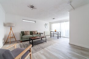 Modern Apartment in Walthamstow