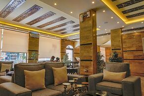 Town Season Hotel