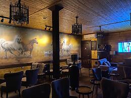 Town Season Hotel