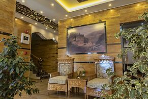 Town Season Hotel