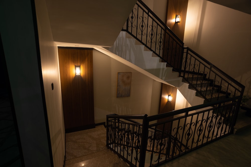 Skyline Hotel & suites