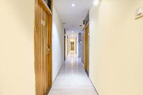 FabHotel Cozy Inn