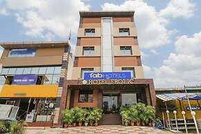 Fabhotel Frolic