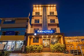 Fabhotel Frolic