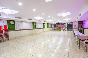 Fabhotel Frolic