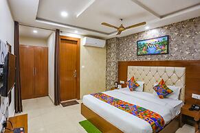Fabhotel Frolic