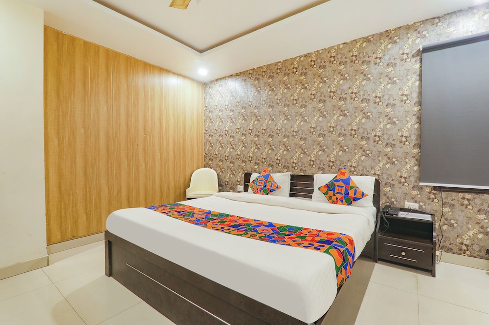Fabhotel The Villa