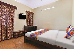 Fabhotel Royal Icon
