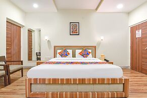 Fabhotel Royal Icon