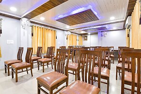 Fabhotel Royal Icon