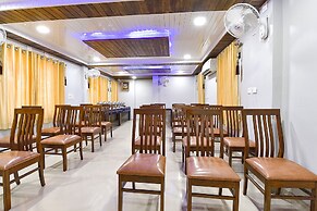 Fabhotel Royal Icon