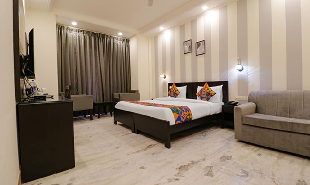Fabhotel Rr Residency