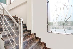 FabHotel Comfortable Stay