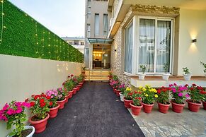 Fabhotel Rivlet