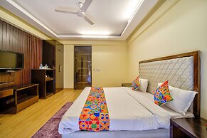 Fabhotel Rivlet