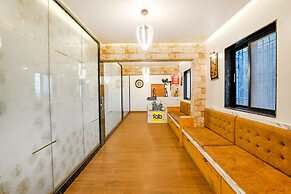 Fabhotel Viva House