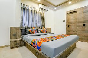 Fabhotel Viva House