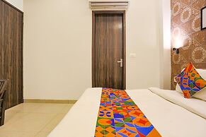 FabHotel Novel Suites