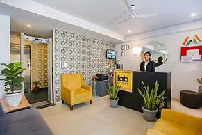 FabHotel Novel Suites