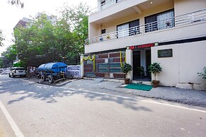 FabHotel Novel Suites