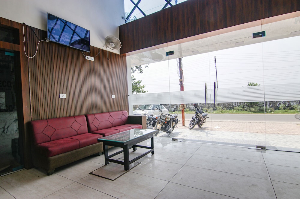 FabExpress Vistara Grand