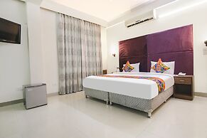 Fabhotel Rivlet Inn