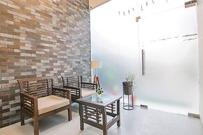 Fabhotel Rivlet Inn