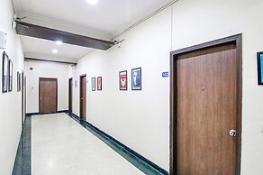 Fabhotel Rivlet Inn