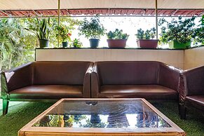 FabHotel White Gold