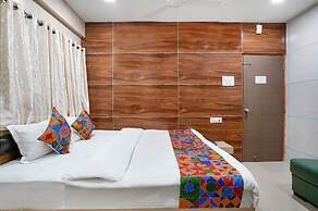 FabHotel White Gold