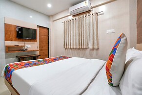 FabHotel White Gold