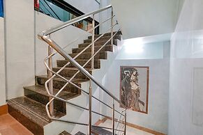 FabHotel White Gold