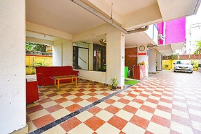 FabHotel Golden Leaf