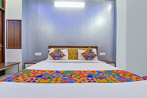 Fabhotel The Lotus