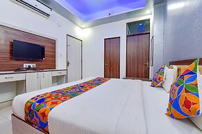 Fabhotel The Lotus