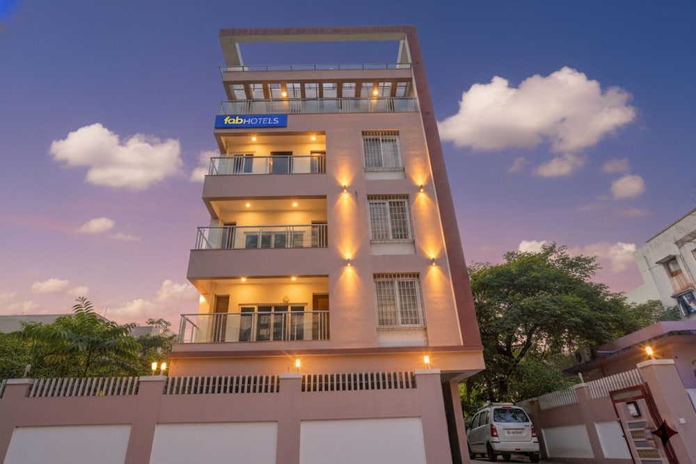 Fabhotel Rudra Residency