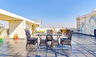 Fabhotel Cm Palace