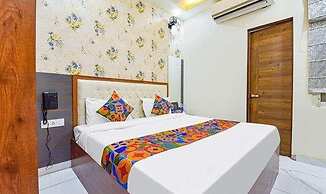 Fabhotel Cm Palace