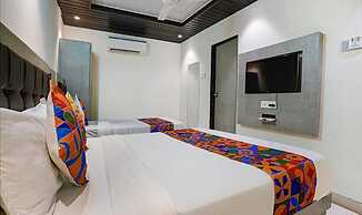Fabhotel New Prince Palace