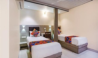 Fabhotel New Prince Palace