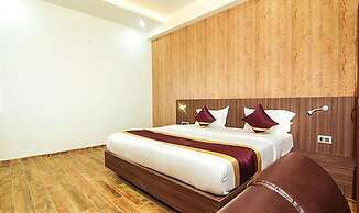 Fabhotel Sam Inn