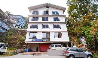 FabHotel Rikhila's Regency