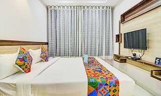 Fabhotel Meera Palace