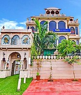 Fabhotel Shree Villas