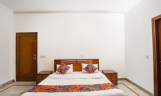 FabHotel Goodwill Homes