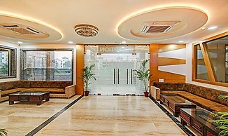 Fabhotel Swess Grand