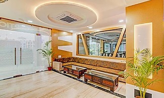 Fabhotel Swess Grand